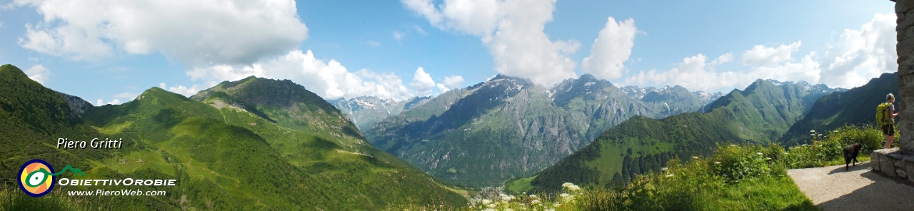 20 Panoramica verso la Val Bondione e le sue montagne.jpg